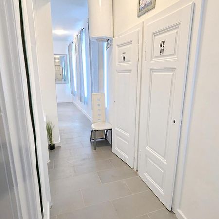 Cozy Rooms In Lugner City Area Vienna Exterior photo