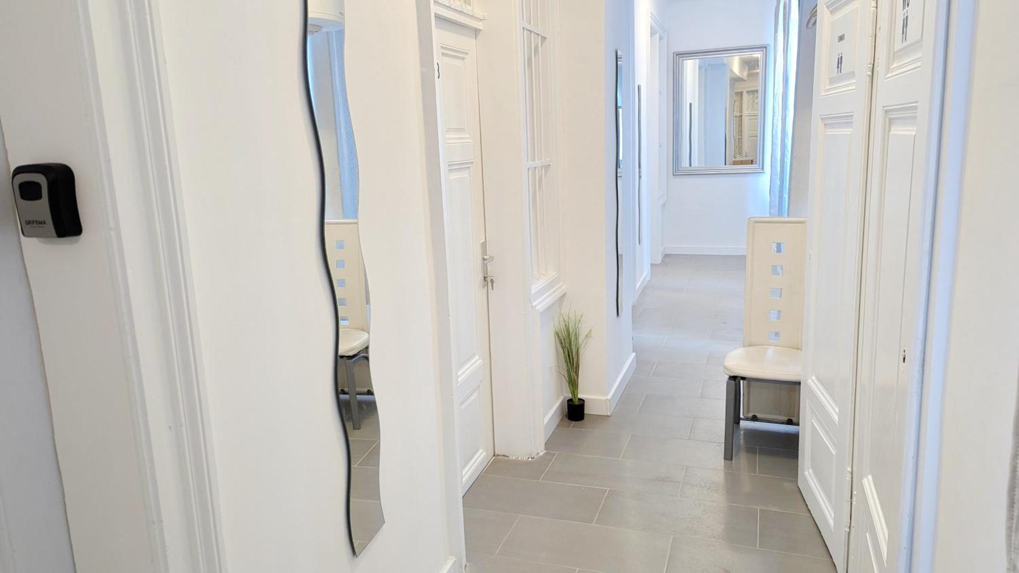 Cozy Rooms In Lugner City Area Vienna Exterior photo