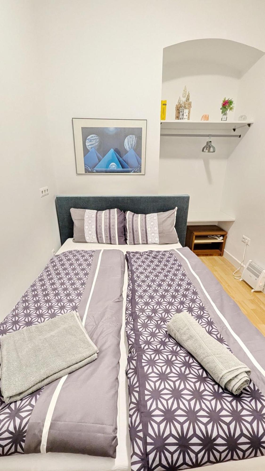 Cozy Rooms In Lugner City Area Vienna Exterior photo